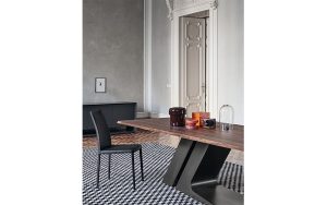 Италиански трапезарен стол KAYLA UP от италианския производител BONALDO