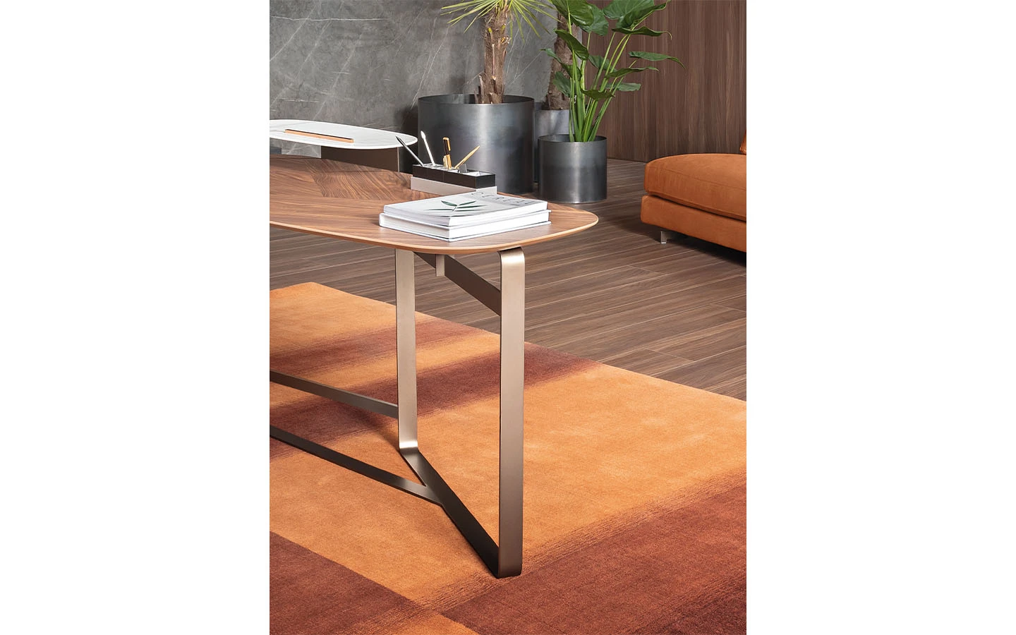 Home office бюро GAUSS от италианския производител BONALDO