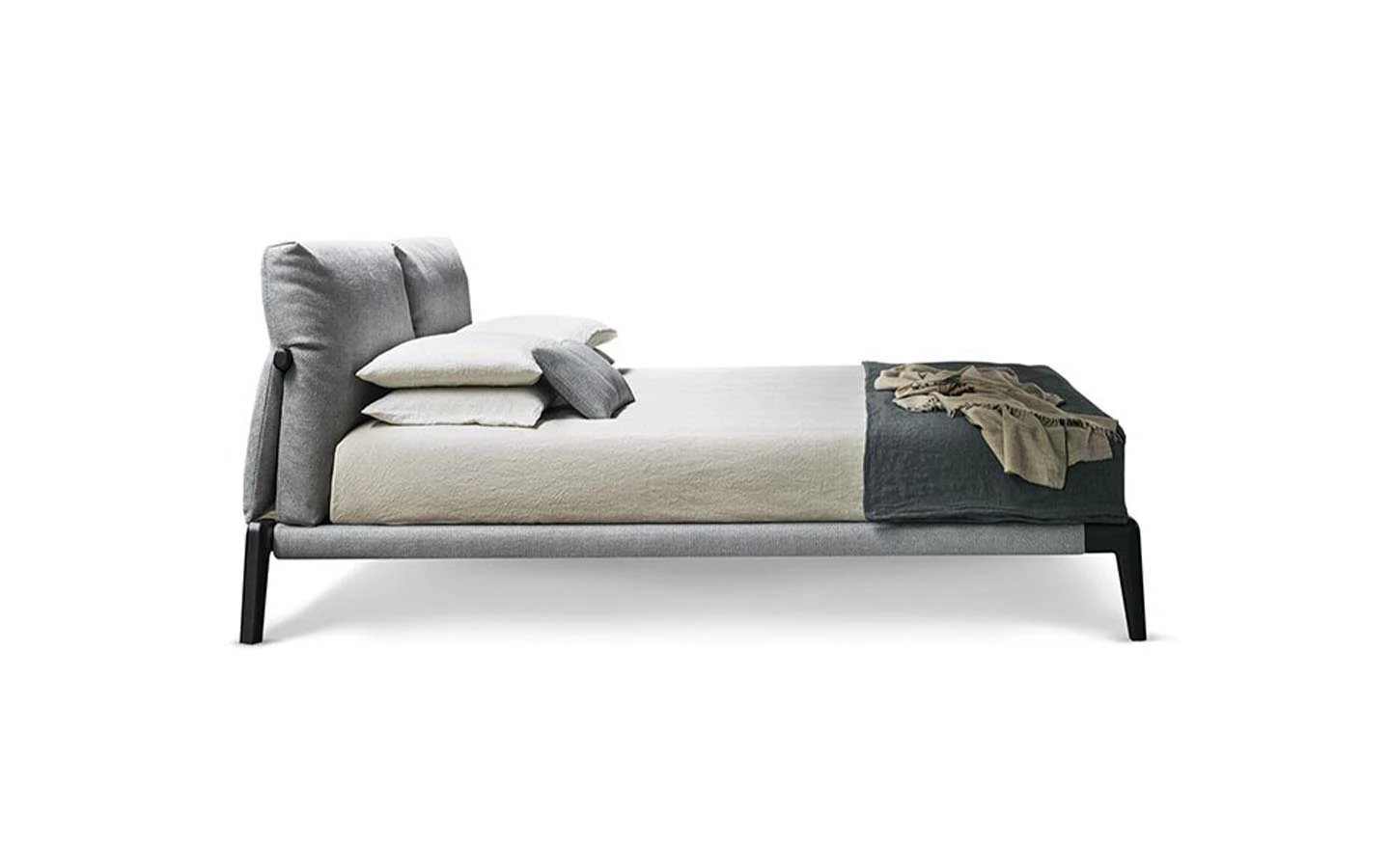 Спалня KRISS от италианския производител BONALDO