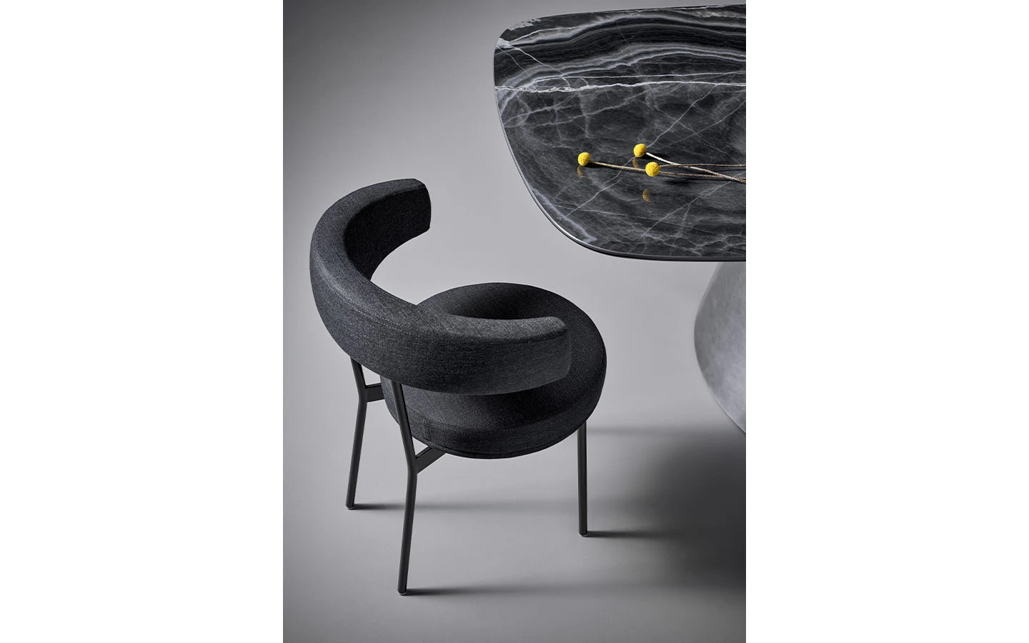 Италиански трапезарен стол NEUILLY от италианския производител BONALDO