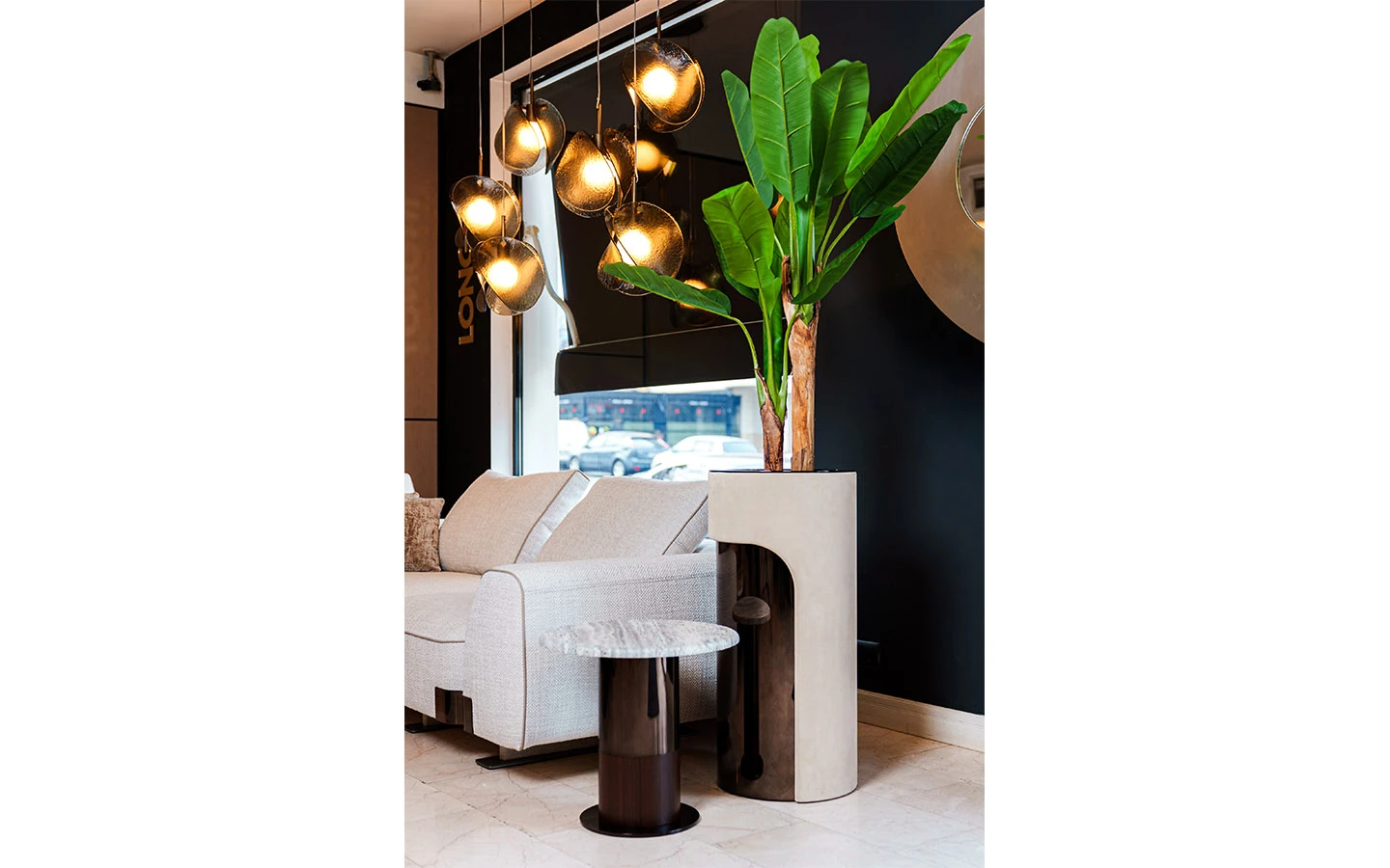 Кашпа за цветя HARPER Y919 от Longhi - 1 - налична в Шоурум STOL