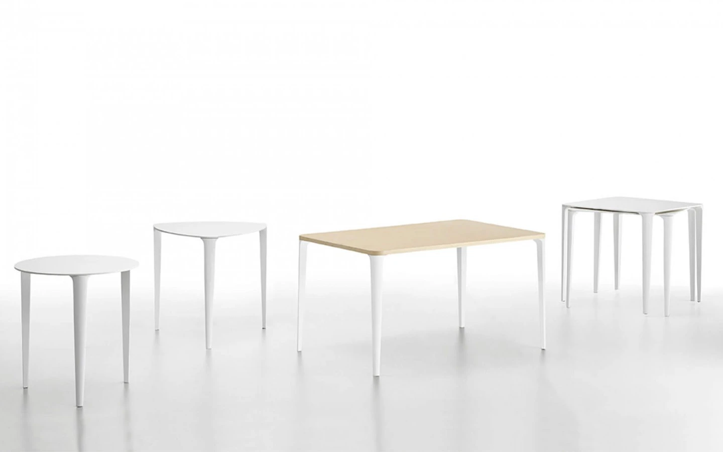 Маса NENÈ TRIANGULAR MIDJ - 4 - Stolbg.com