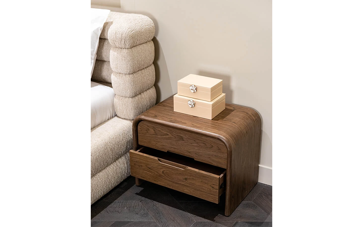 Нощно шкафче BEDFORD BROWN 2 DRAWERS Richmond - 10 - stolbg.com