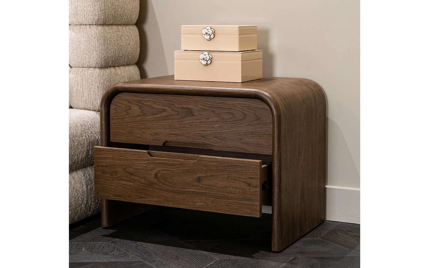 Нощно шкафче BEDFORD BROWN 2 DRAWERS Richmond - 9 - stolbg.com